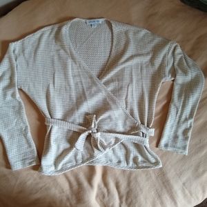 Amour Vert Bentley Scallop Knit Wrap Cardigan